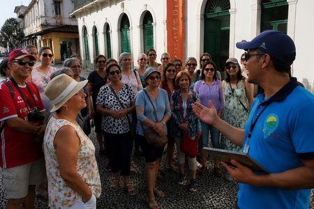 10-hour beach tour Santos: Shared Full-Day with Tickets & Lunch