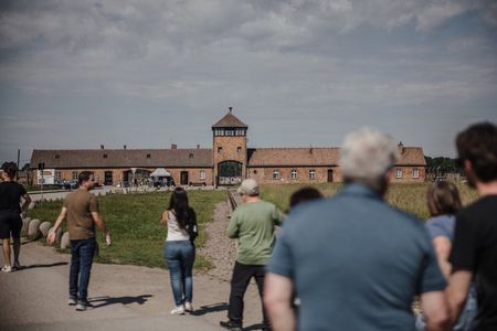 Auschwitz Birkenau Guided Tour Tickets and Transfer from Krakow