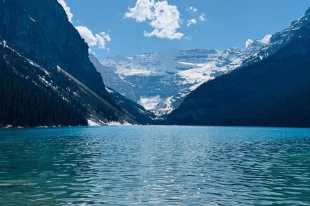 Shared Moraine Lake(1 Hr) & Lake Louise(1 Hr) Shuttle from Banff