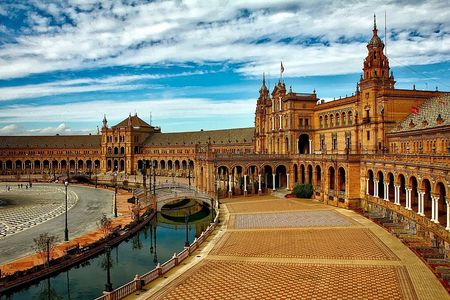 Seville Private City Tour with Alcazar and Plaza de España