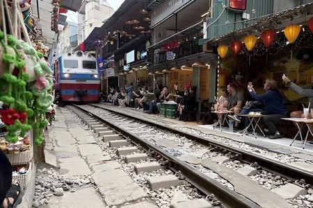 Hanoi City Tour: Private Half-Day & Train Street (By MaxofHanoi)