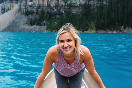 From Banff: Shuttle Service to Moraine Lake & Lake Louise