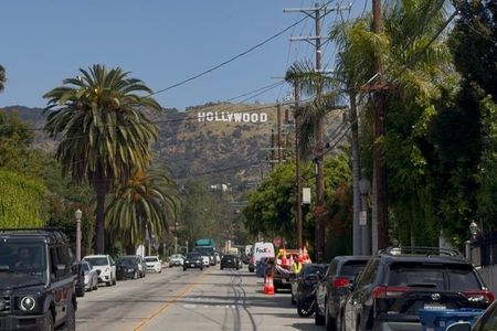 Los Angeles: Private Tour from Hollywood to Griffith Observatory