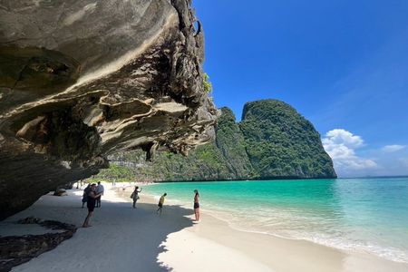 Phi Phi Islands, Maya Bay & Khai Island Speedboat Tour with Lunch