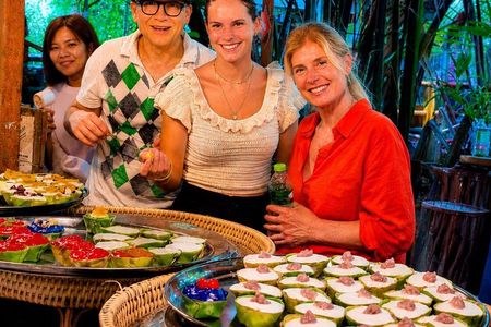 Countryside Bangkok and a Local Floating Market Tour by Bicycle Including Lunch