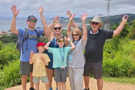 Private Roatan: Sloths, Monkeys, Chocolate, Rum & Island Tour