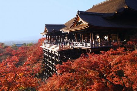 Kyoto Heritage Path - Fushimi Inari's Mystery to Kiyomizu Temple
