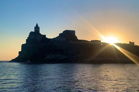 Shared Sunset Tour by Catamaran Gulf of Poets