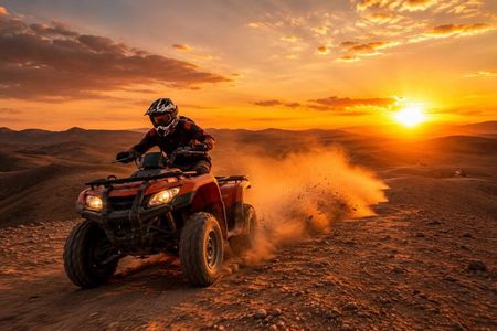 Marrakech : Agafay Desert: traditionnel dinner ,camel ride & Quad