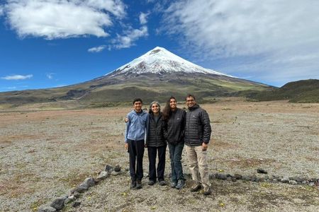 Cotopaxi Volcano & Papallacta Hot Springs – Nature & Relaxation