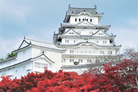 Walking Tour in Himeji Castle Garden and Aizome Indigo Dyeing