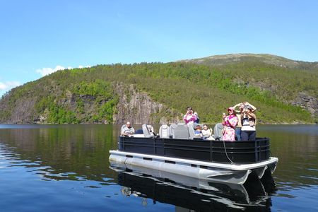 Mostraumen Lux Pontoon Cruise Bergen Fjords