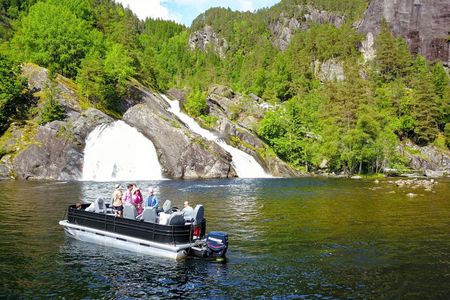 Mostraumen Lux Pontoon Cruise Bergen Fjords