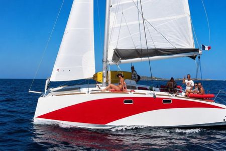 Catamaran tour from Porto Pozzo to the Archipelago from Maddalena