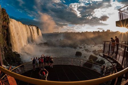 Brazil and Argentina Guided Day Tour in Iguazu Falls