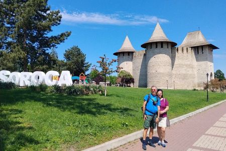 Full Guided Tour to Soroca with Transportation
