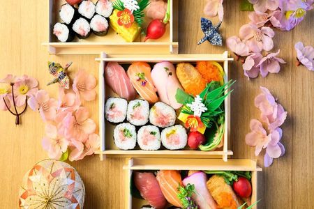 Tokyo: Tsukiji Fish Market Food Culture Tour & Sushi Making Class