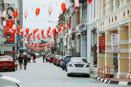 George Town Highlights & Upside Down Museum tours (5 Hours)