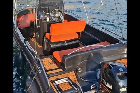 Explore Sveti Stefan and Queen Beach with Private Speedboat Tour