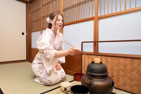 Private Rental of a Historic Machiya with Tea Rooms for 2 Hours