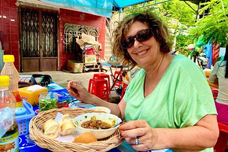 Authentic Local Breakfast & Hidden Morning Life Tour
