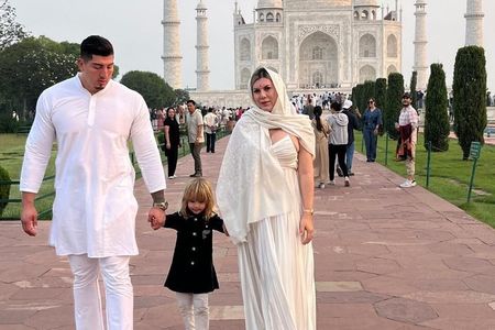 Private Guided Taj Mahal Tour with Skip The Line Entry Ticket