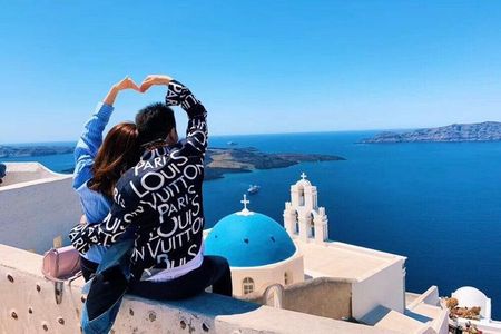 Private Santorini Sightseeing Tour with Local Driver-Guide