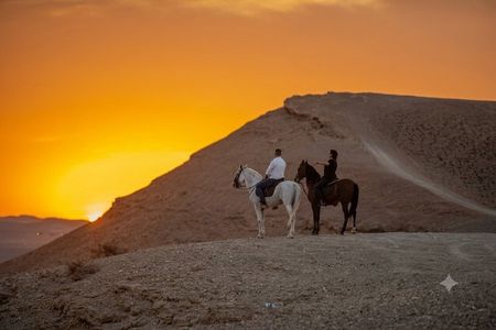 Marrakech Private Horse Riding in Agafay Desert &Dinner Show