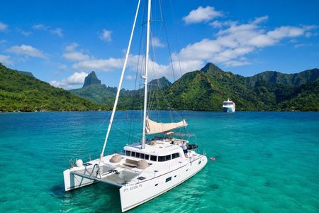 Private Luxury Catamaran Charter in Moorea | Custom Cruise