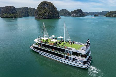 Hanoi: 5-Star Otis Premium Ha Long Bay Day Cruise with Buffet