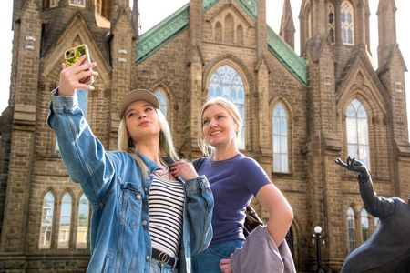 Charlottetown Small Group Tour With Province House