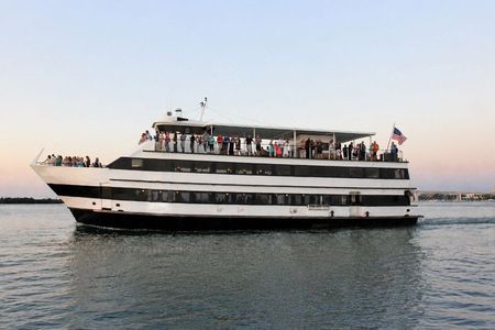 Daytime Yacht Cruise with Music & Optional Dining in St. Pete