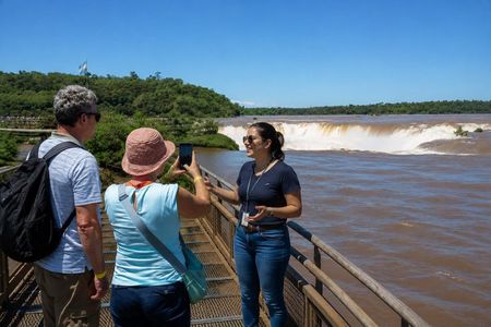 Shared Iguaçu Falls Experience: Brazil + Argentina in a Day