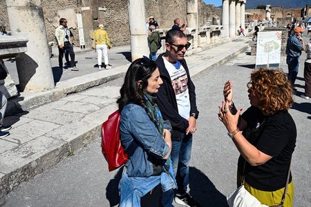 Pompeii Express Tour 2-hour experience led by an archaeologist
