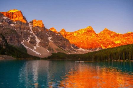 From Canmore/ Banff: Sunrise Moraine Lake and Lake Louise