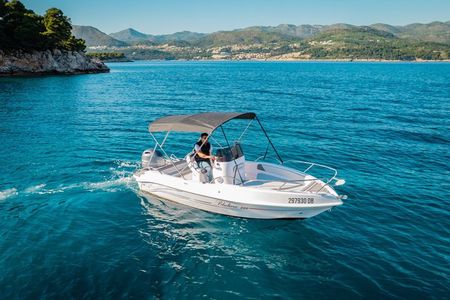 Dubrovnik: Private Elaphiti & Caves Boat Tour with Drinks