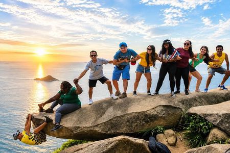 Private Full-Day Hike Tour Telegraph Stone and Beaches – Transport Included