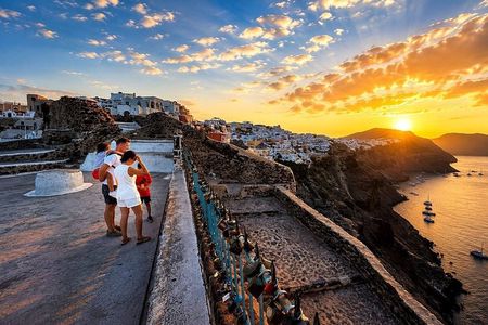Beat The Crowds Oia Private Morning Tour