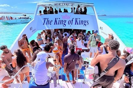 VIP Hip Hop DJ Party Boat Punta Cana: unlimited drinks & pick up