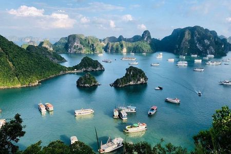 4-Day Guided Hanoi Ninh Binh Halong Bay Combo with Accommodation