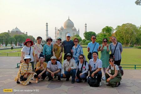Private Tour Guide Agra Skip-the-line Tajmahal