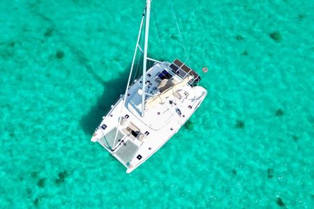 Private Luxury Catamaran Charter in Moorea - Custom Cruise
