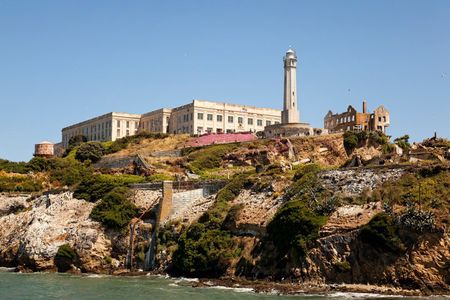 San Francisco: Alcatraz Island and Guided Muir Woods Tour