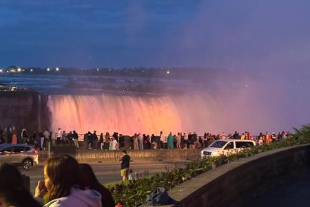 Toronto to Niagara Falls Evening Tour
