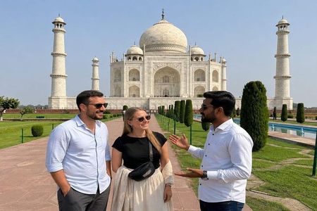 Same Day Taj Mahal and Agra Fort Tour from Delhi By Car