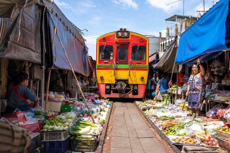 Maeklong Railway, Floating Market&Ayutthaya Day Trip from Bangkok