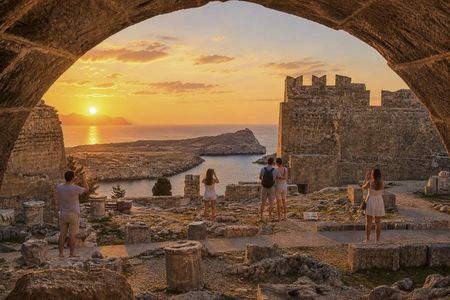 From Rhodes: Lindos Evening Escape & 4 Hours Free Time