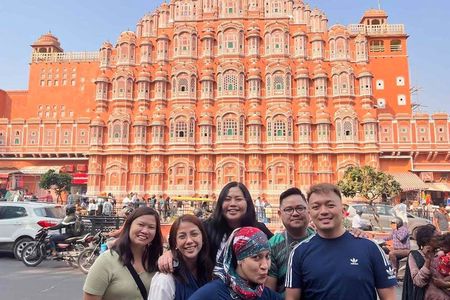 2-Day Overnight Jaipur Tour from Delhi by Private Car with Hotel