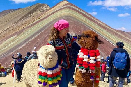 Mountain of colors Vinincnever full day tour
