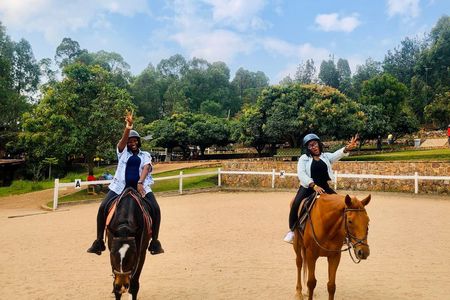 Kigali City Day Tour with Pickup and Local Meal